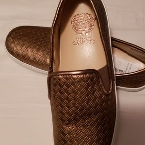NWT Vince Camuto Gold Metalic Leather Slip Ons 8.5